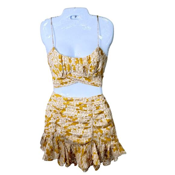 SELFIE LESLIE Linka Ruched Cropped Top / Ruffle Skirt Set Leaf Print Yellow Sz M - Picture 3 of 16